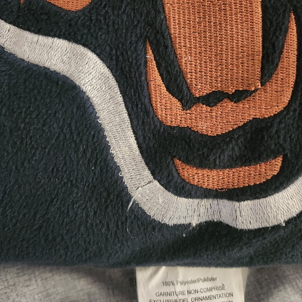 NFL Bears Black and Orange Bear Logo Throw Pillows 15x15 Dan River Co - Picture 10 of 12